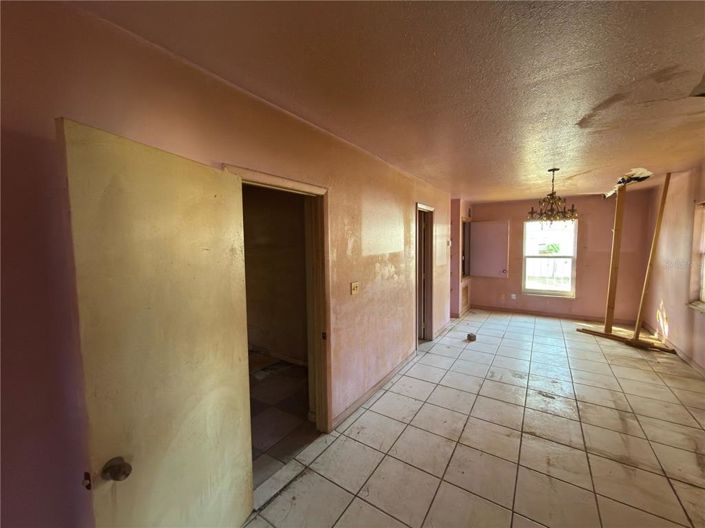 Image No.20-3 Bed House for sale