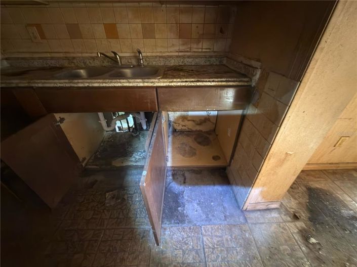 Image No.27-3 Bed House for sale