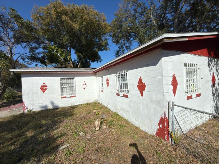 Image No.35-3 Bed House for sale