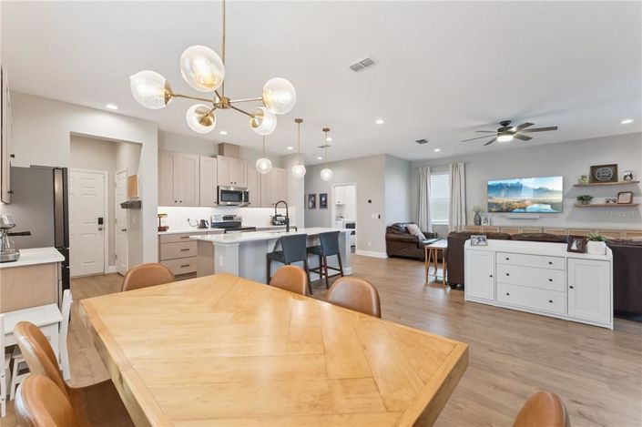 Image No.11-5 Bed House for sale