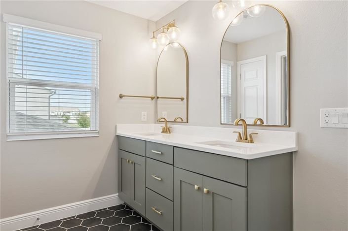 Image No.31-5 Bed House for sale