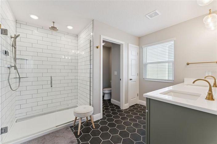 Image No.32-5 Bed House for sale