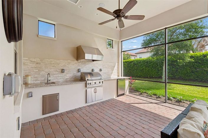 Image No.17-3 Bed House for sale