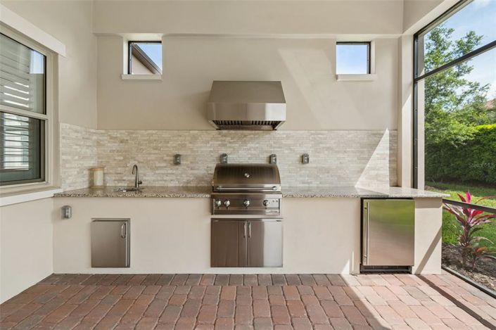 Image No.18-3 Bed House for sale