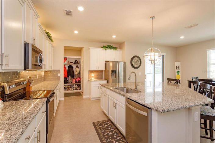 Image No.13-5 Bed House for sale