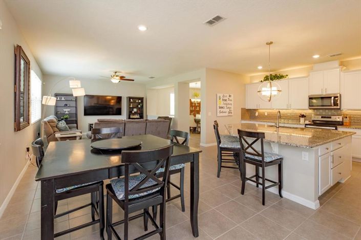 Image No.17-5 Bed House for sale