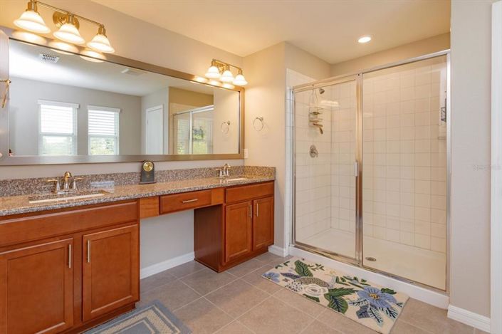 Image No.19-5 Bed House for sale