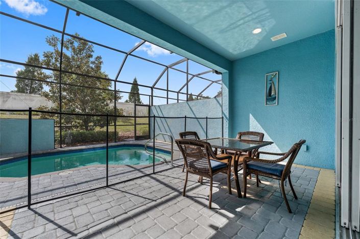 Image No.26-4 Bed Townhouse for sale