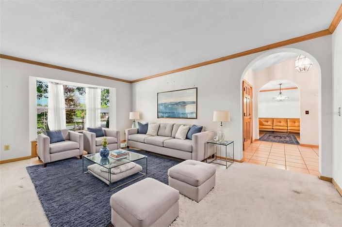 Image No.24-4 Bed House for sale