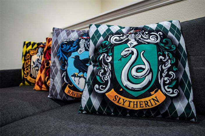 Image No.19-5 Bed Townhouse for sale