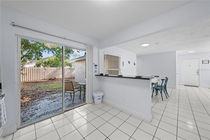 Image No.14-2 Bed House for sale