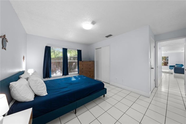 Image No.15-2 Bed House for sale