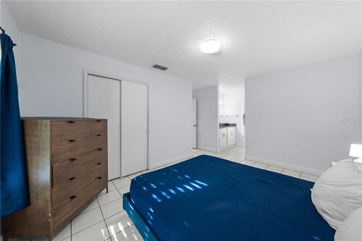 Image No.17-2 Bed House for sale