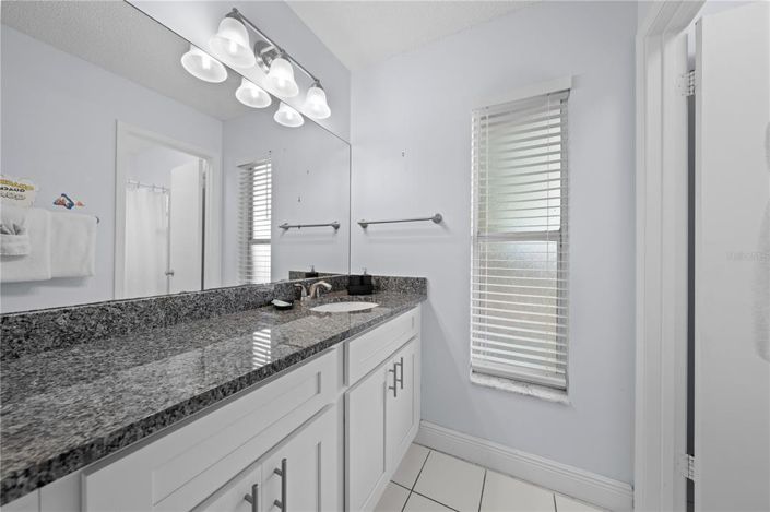 Image No.19-2 Bed House for sale