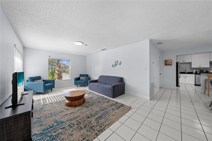 Image No.3-2 Bed House for sale