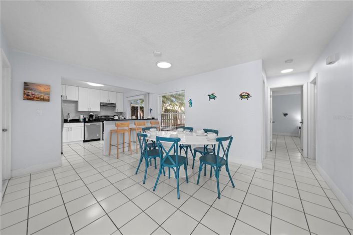 Image No.6-2 Bed House for sale