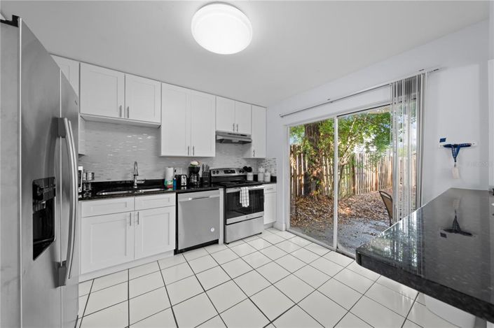 Image No.9-2 Bed House for sale