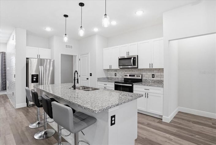 Image No.13-4 Bed House for sale