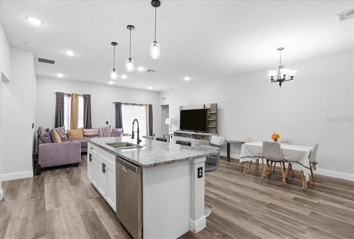 Image No.17-4 Bed House for sale