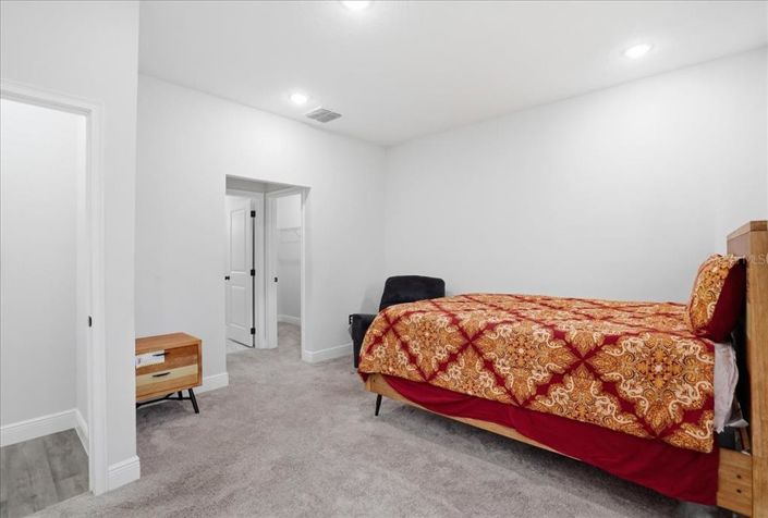 Image No.20-4 Bed House for sale