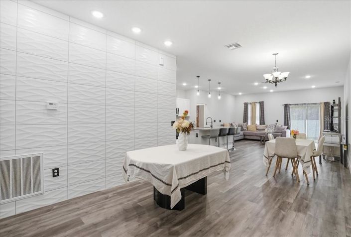 Image No.8-4 Bed House for sale