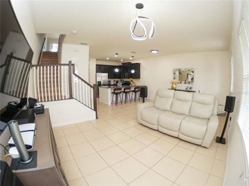 fa005713-581