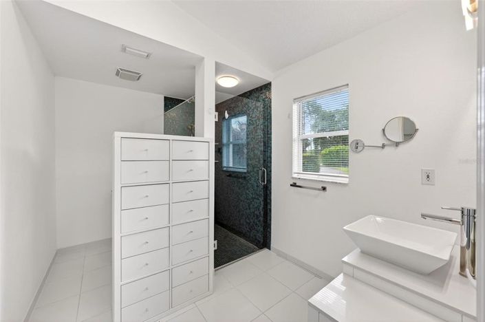 Image No.25-3 Bed House for sale