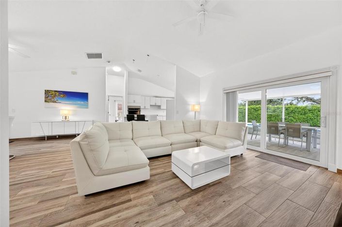 Image No.7-3 Bed House for sale