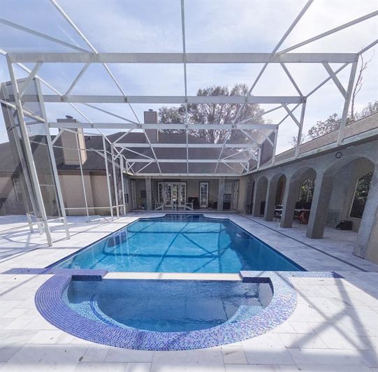 Image No.5-5 Bed House for sale