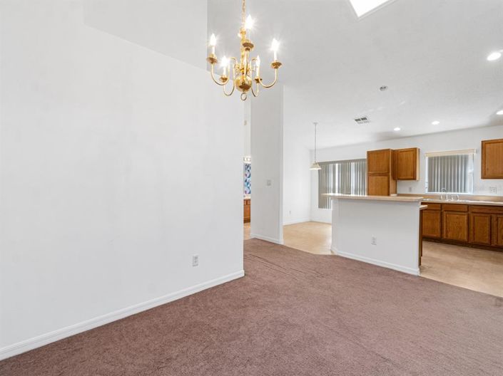 Image No.11-5 Bed House for sale