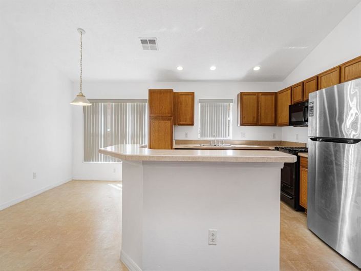 Image No.12-5 Bed House for sale