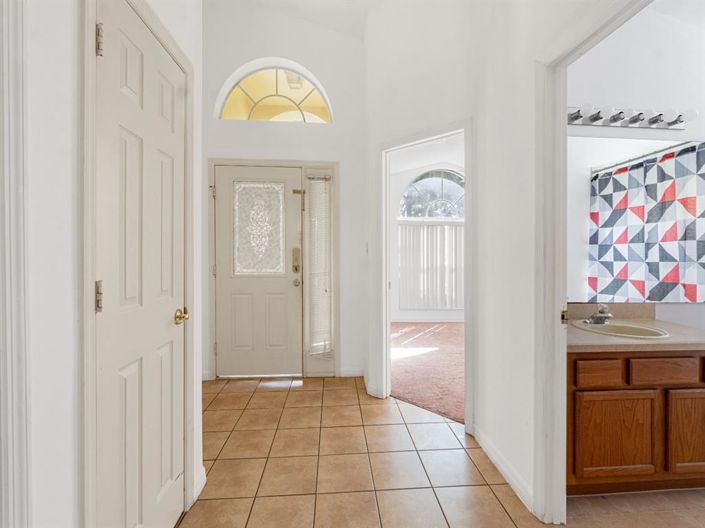 Image No.5-5 Bed House for sale