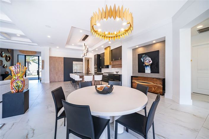 Image No.17-4 Bed House for sale