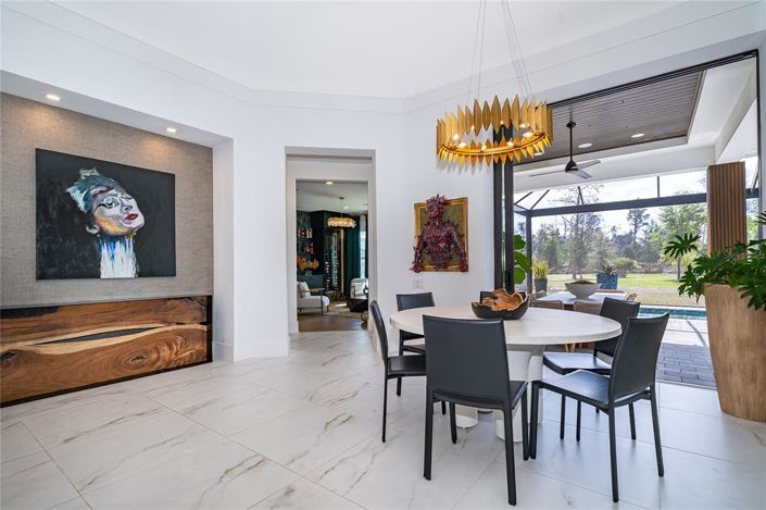 Image No.18-4 Bed House for sale