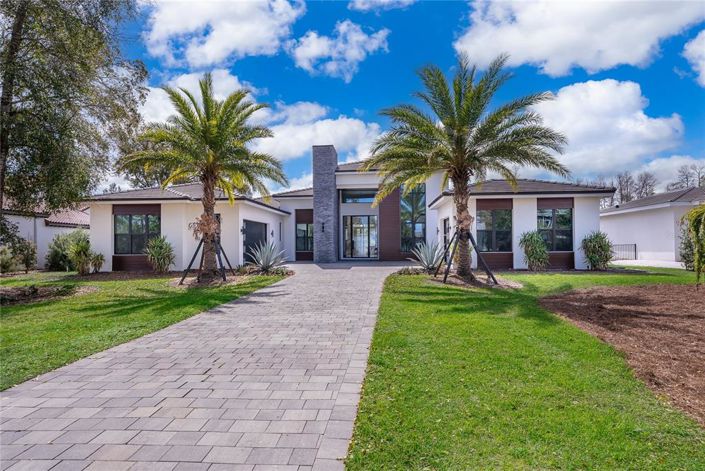 Image No.2-4 Bed House for sale