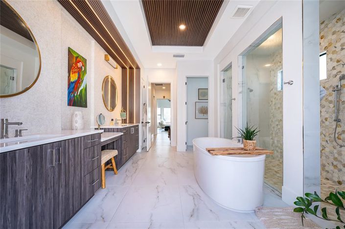 Image No.23-4 Bed House for sale