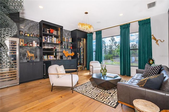 Image No.26-4 Bed House for sale