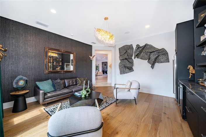 Image No.27-4 Bed House for sale