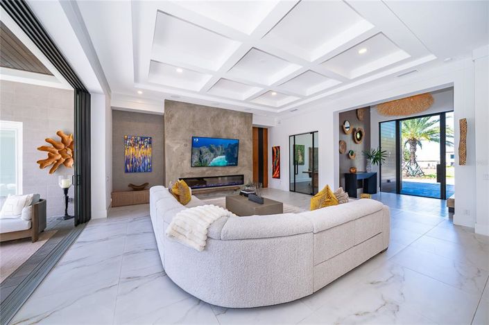 Image No.9-4 Bed House for sale