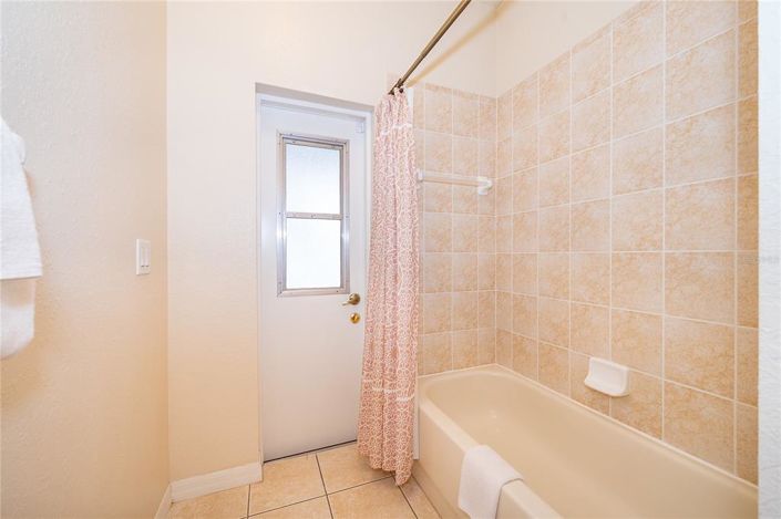 Image No.20-4 Bed House for sale