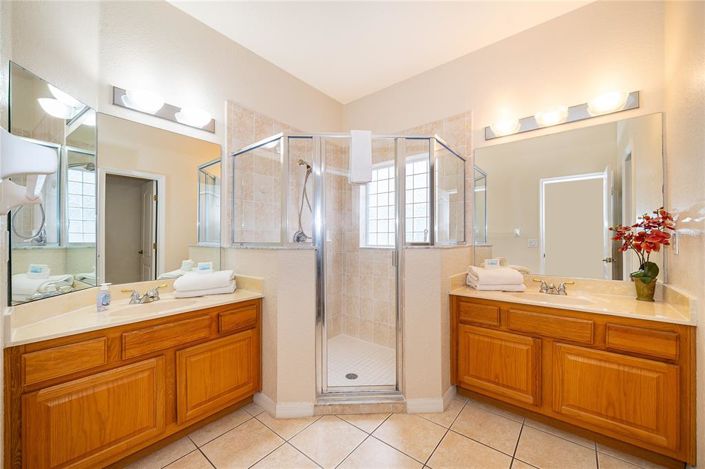 Image No.22-4 Bed House for sale