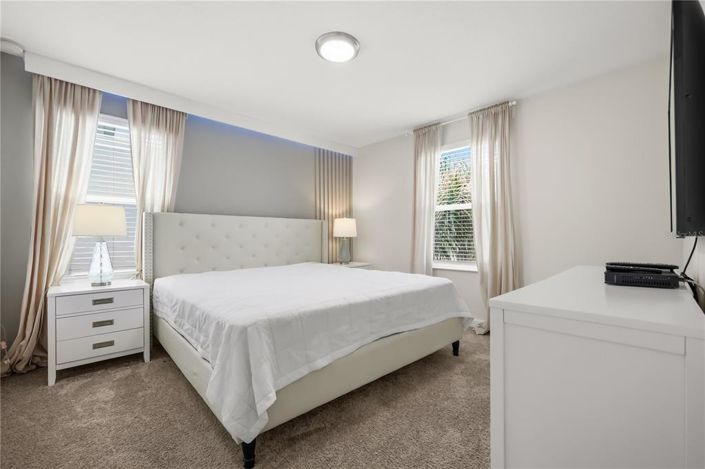 Image No.24-8 Bed House for sale