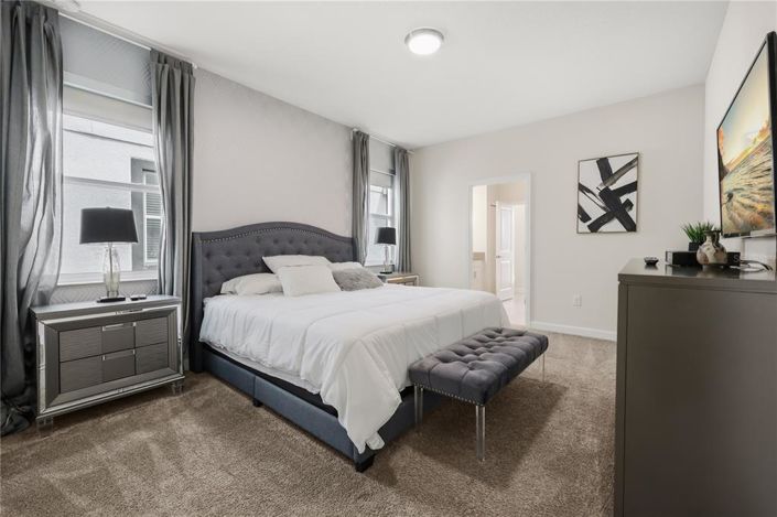 Image No.25-8 Bed House for sale