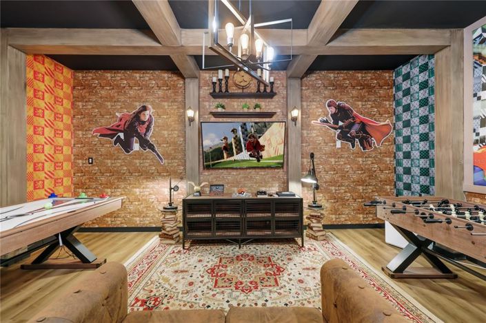 Image No.32-8 Bed House for sale