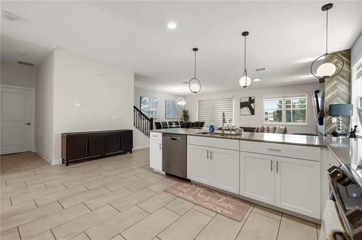 Image No.37-8 Bed House for sale