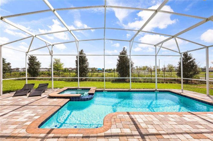 Image No.43-8 Bed House for sale