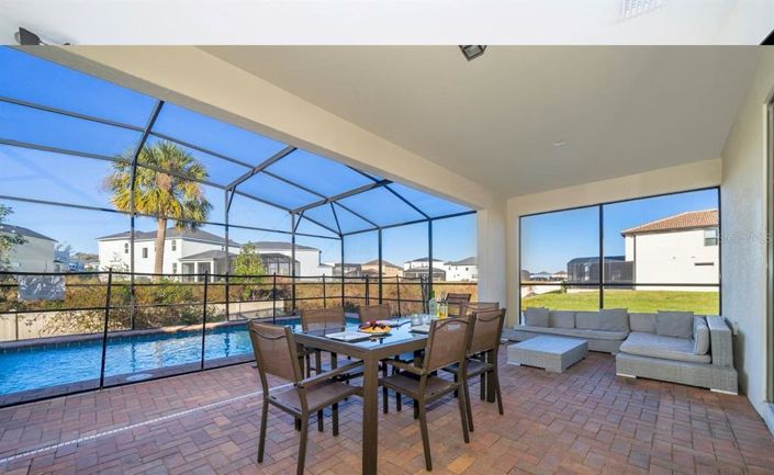 Image No.24-8 Bed House for sale