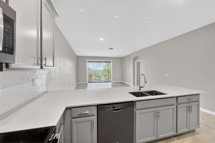 Image No.9-3 Bed Apartment for sale