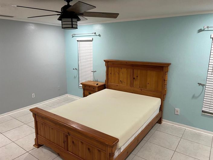 Image No.18-5 Bed House for sale