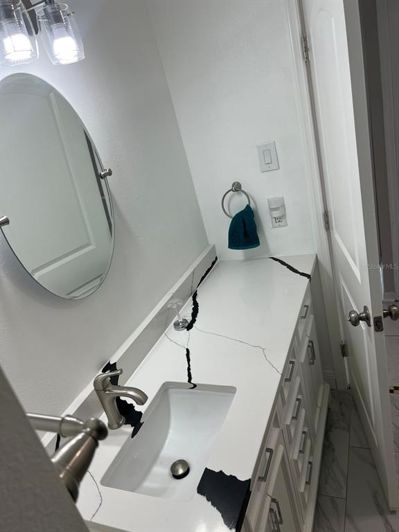 Image No.24-5 Bed House for sale